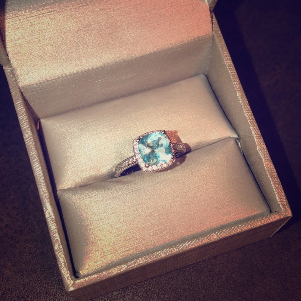 Aqua Ring